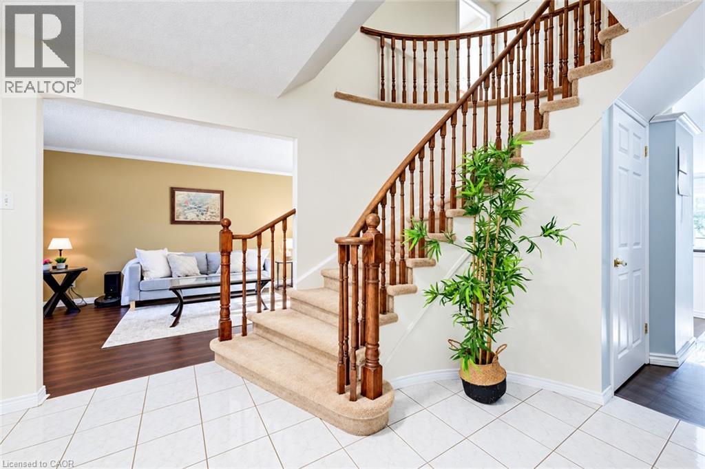 13 Gateview Drive, Waterloo, Ontario  N2T 1A3 - Photo 2 - 40873085