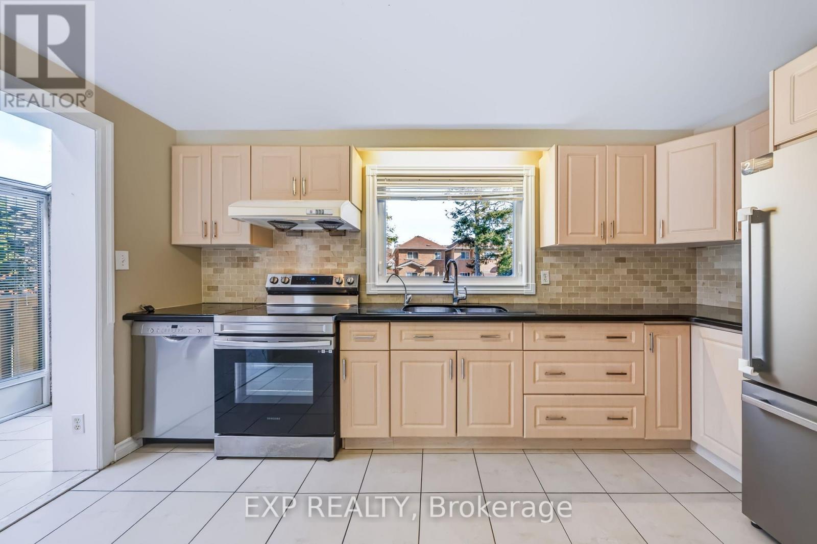 74 Longford Crescent, Toronto, Ontario  M1W 1P4 - Photo 14 - E13731022
