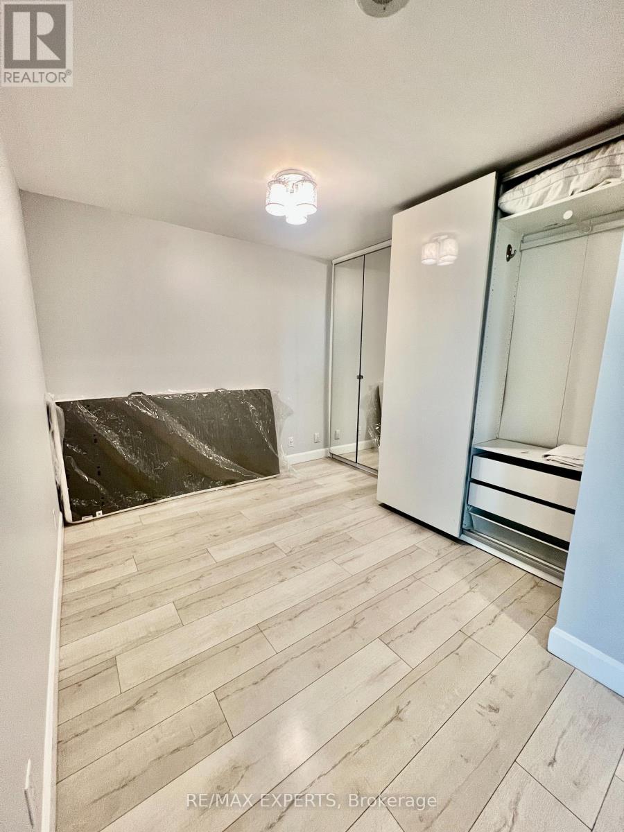 327 - 230 Queens Quay W, Toronto, Ontario  M5J 2Y7 - Photo 6 - C14115516