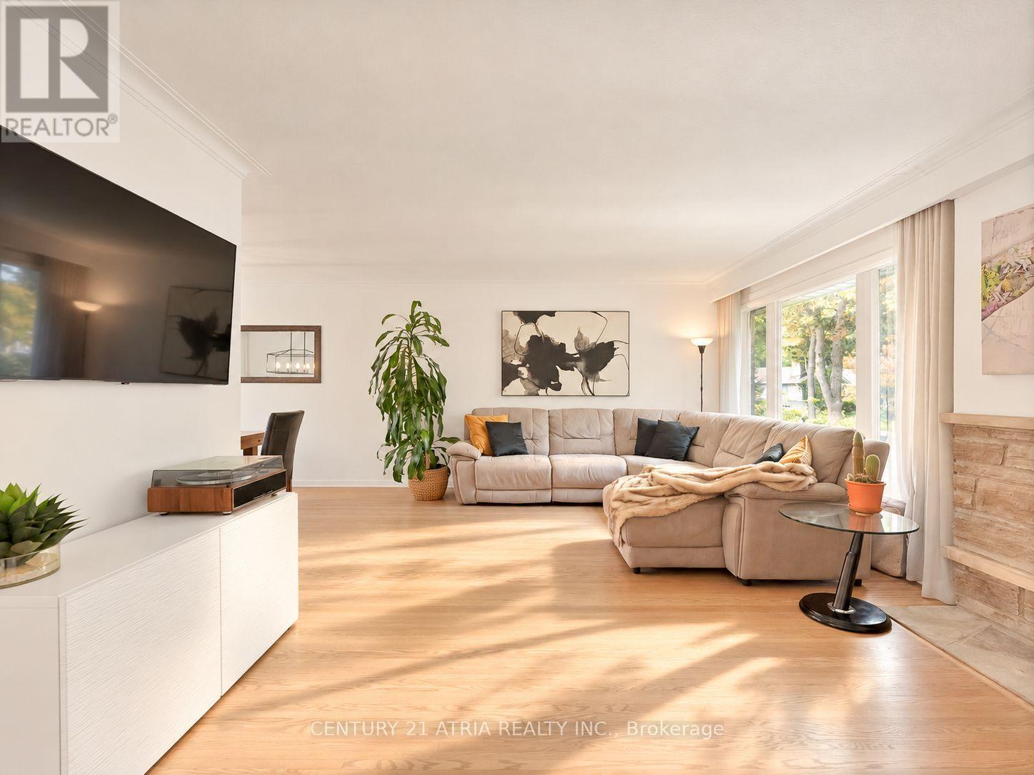 18 Castledene Crescent, Toronto, Ontario  M1T 1S1 - Photo 7 - E14115528