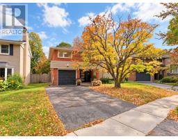 18 CASTLEDENE CRESCENT, Toronto, Ontario