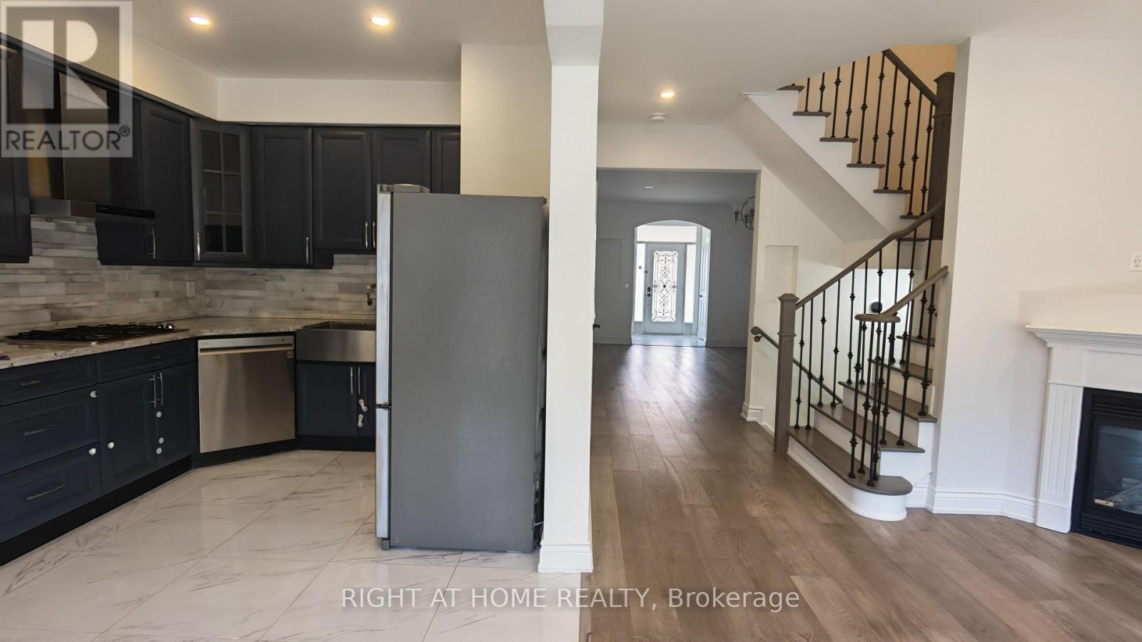 21 Russell Hill Road, Markham, Ontario  L6C 2L8 - Photo 2 - N14115540