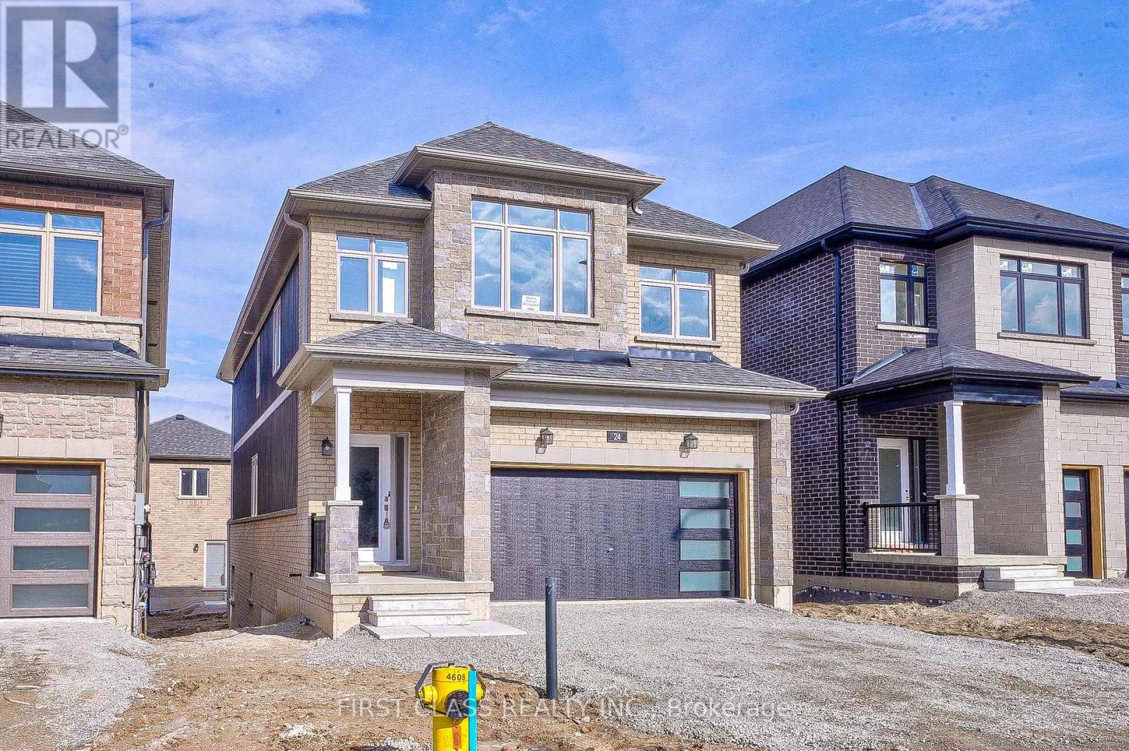 24 BARNYARD TRAIL, Barrie, Ontario