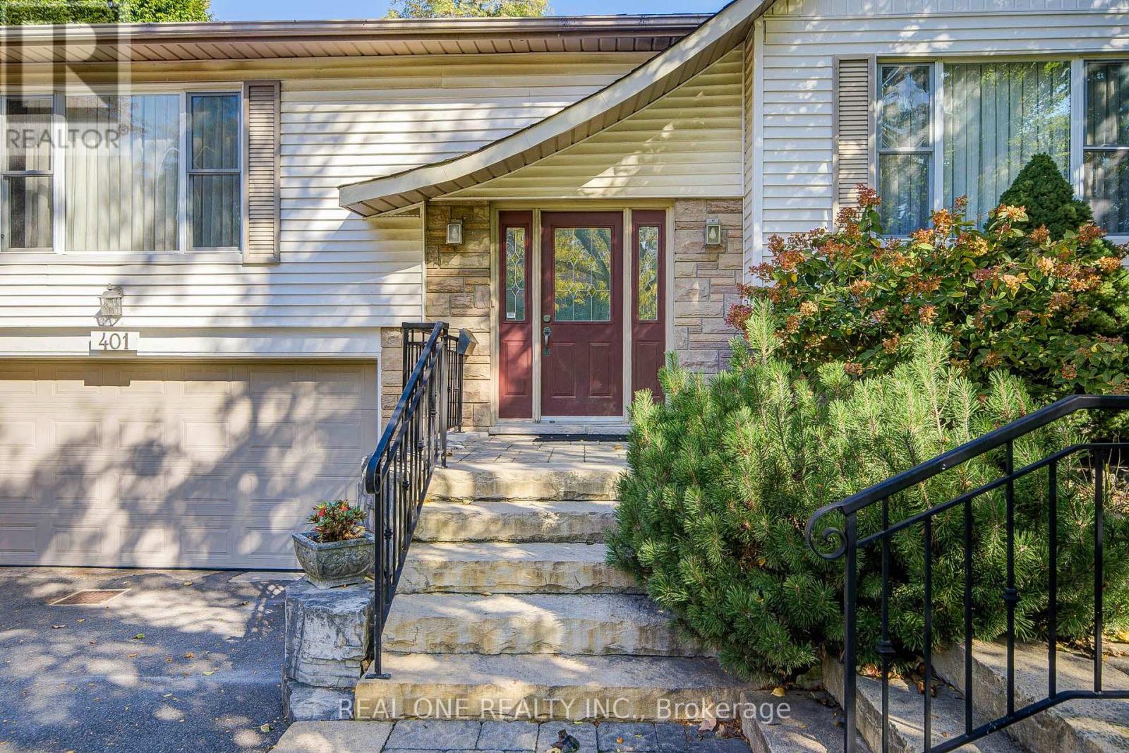 401 Swinburne Road, Burlington, Ontario  L7N 3K6 - Photo 2 - W14115526