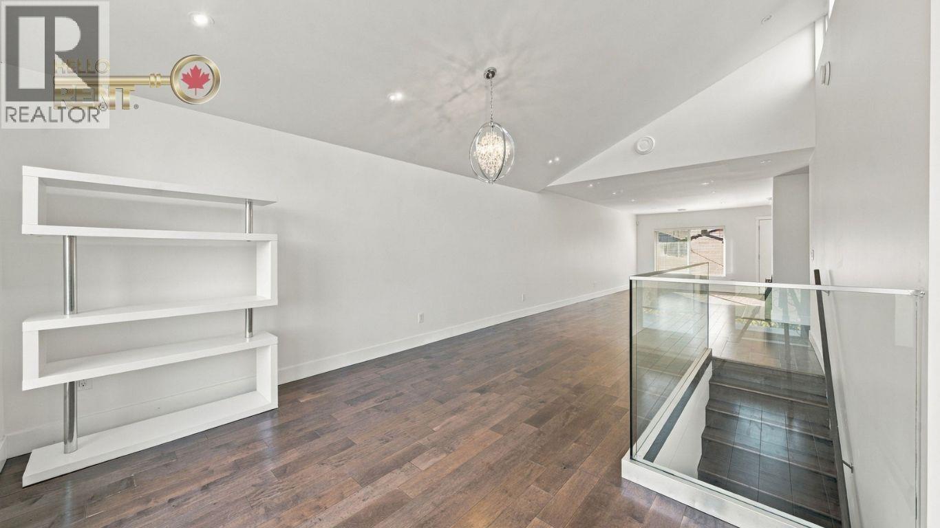 458 Northcliffe Crescent, Burnaby, British Columbia  V5A 1A1 - Photo 4 - R3178336