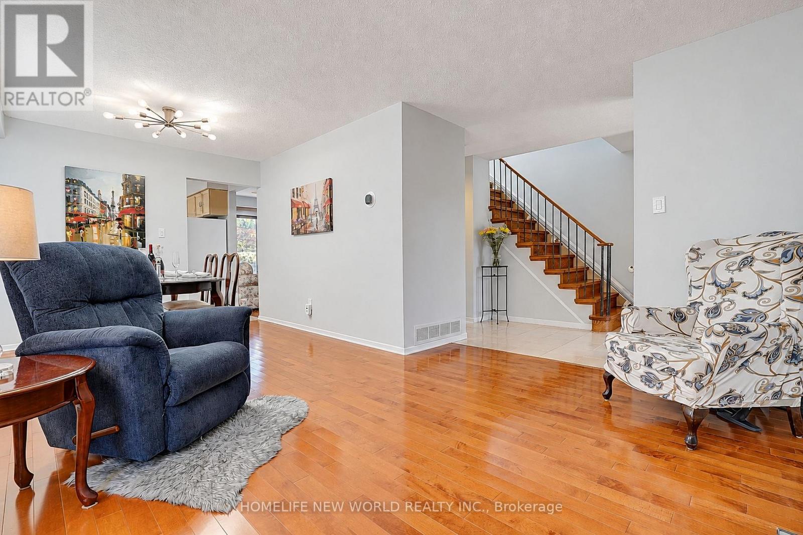 23 Shepmore Terrace, Toronto, Ontario  M1B 3H3 - Photo 4 - E14115562