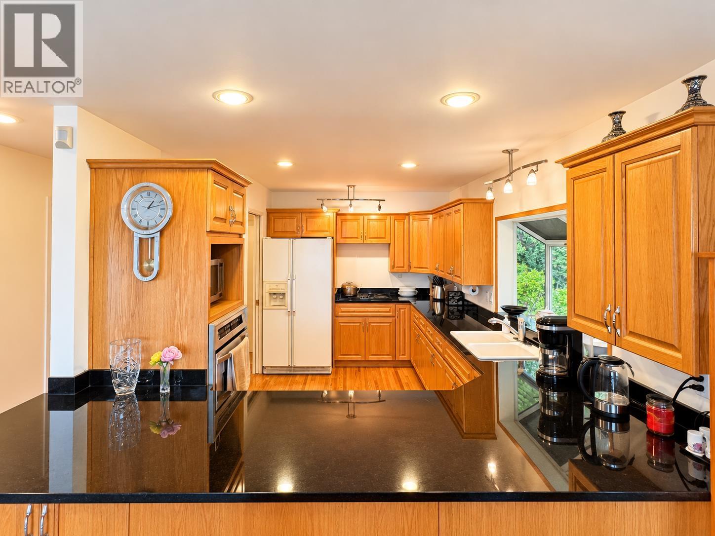 1263 Chartwell Place, West Vancouver, British Columbia  V7S 2S2 - Photo 14 - R3177998