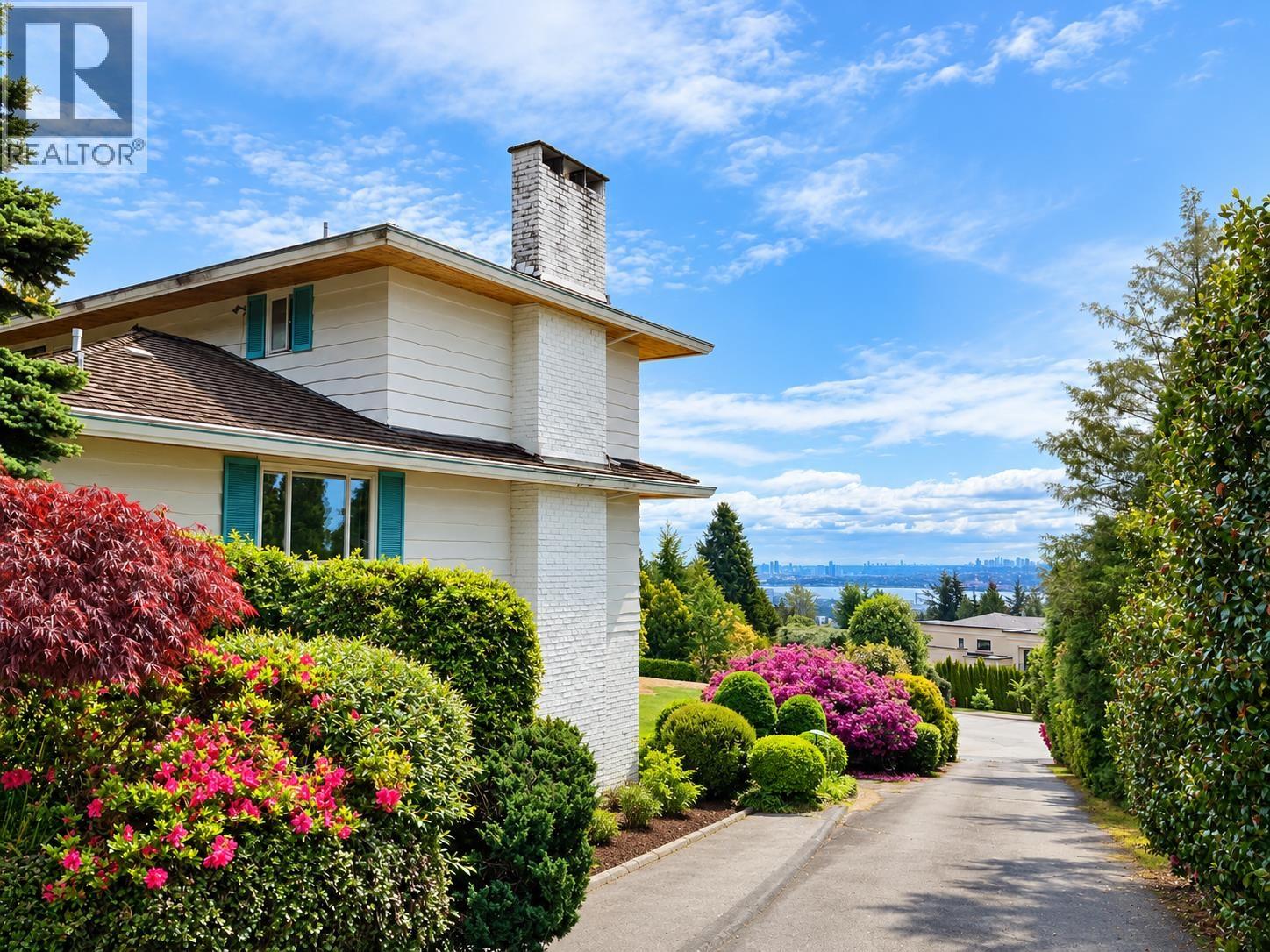 1263 Chartwell Place, West Vancouver, British Columbia  V7S 2S2 - Photo 5 - R3177998