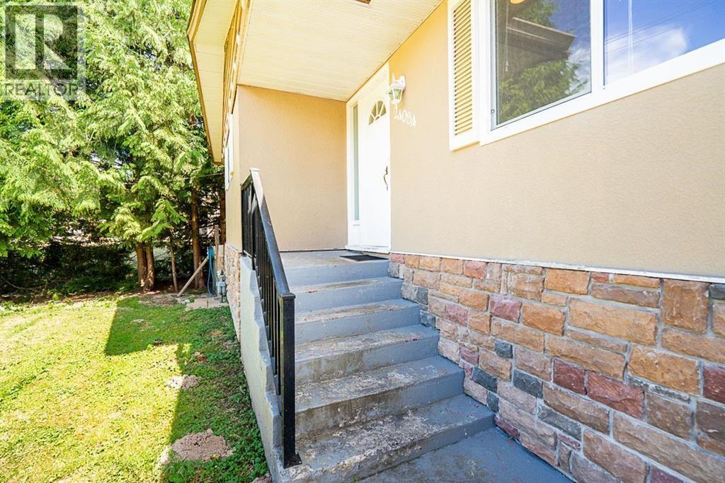 24084 102 AVENUE