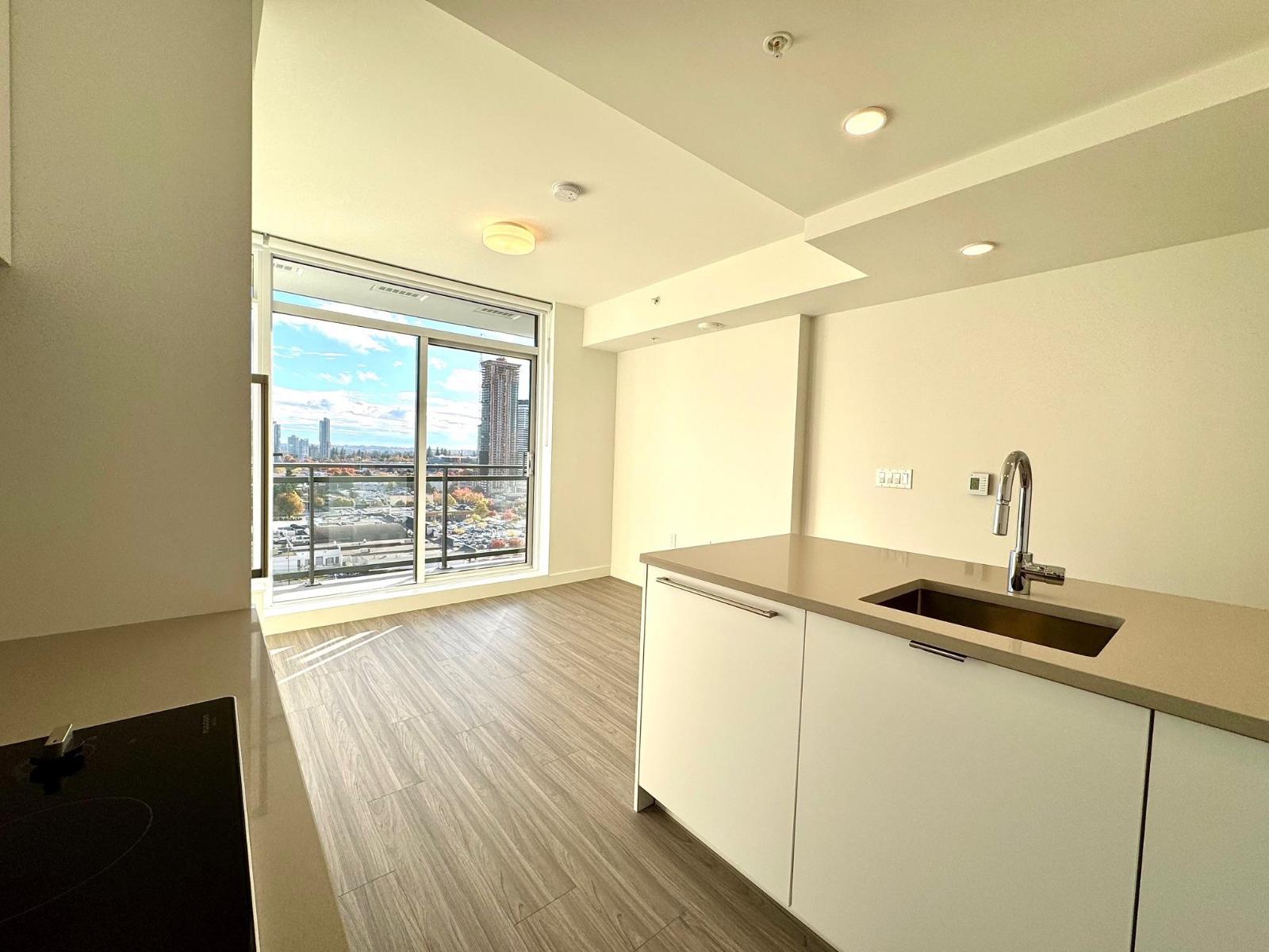 1303 13675 107 A Avenue, Surrey, British Columbia  V3T 2H2 - Photo 2 - R3178347