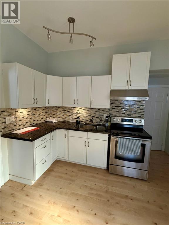 27 Pollock Avenue, Cambridge, Ontario  N1R 2A9 - Photo 3 - 40873901