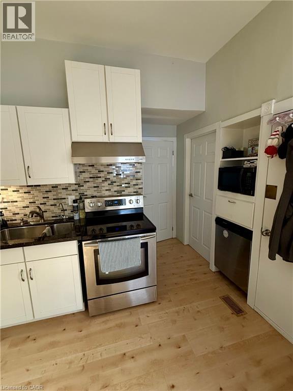 27 Pollock Avenue, Cambridge, Ontario  N1R 2A9 - Photo 4 - 40873901