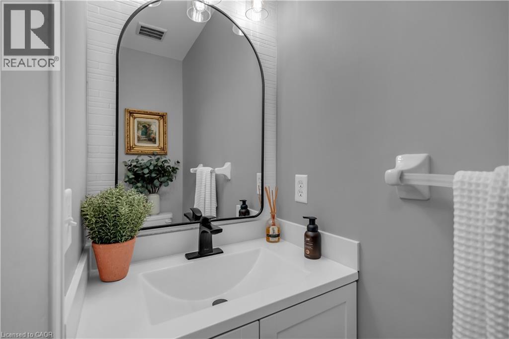 32 Tossell Avenue, Hamilton, Ontario  L0R 1P0 - Photo 10 - 40861015