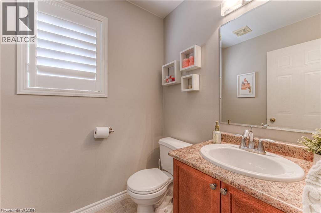 308 Colton Circle Unit# Upper Level, Kitchener, Ontario  N2A 4K1 - Photo 4 - 40873825