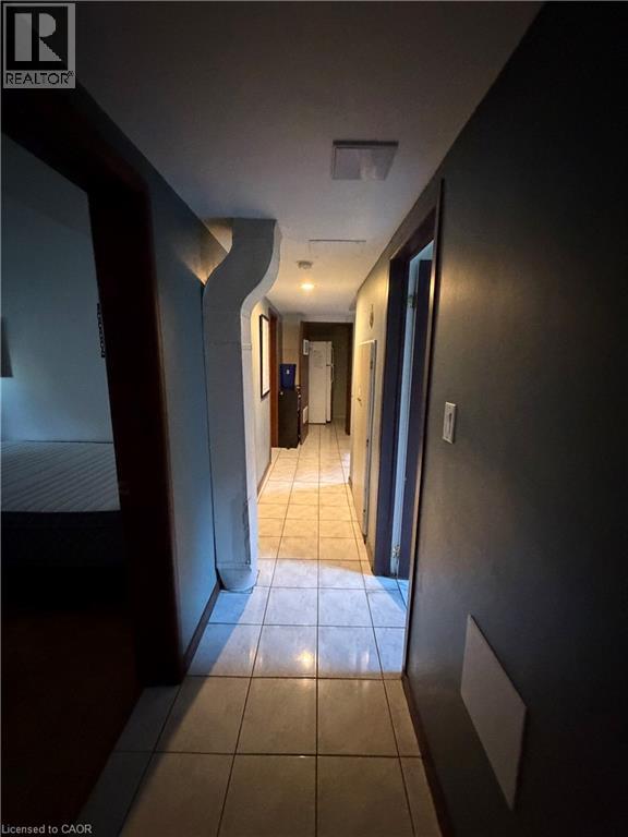 10 Cardill Crescent Unit# Lower, Waterloo, Ontario  N2L 3Y6 - Photo 4 - 40873867