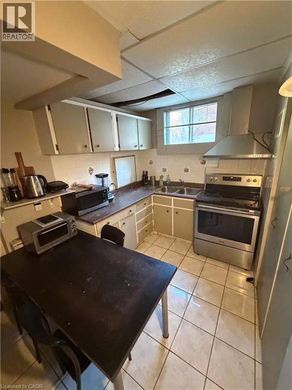 10 Cardill Crescent Unit# Lower, Waterloo, Ontario  N2L 3Y6 - Photo 9 - 40873867
