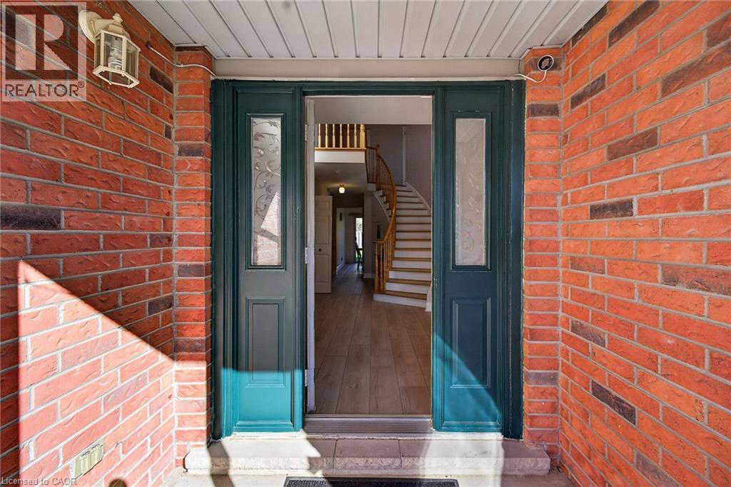 55 Fusilier Drive, Hamilton, Ontario  L9B 2E5 - Photo 5 - 40872792