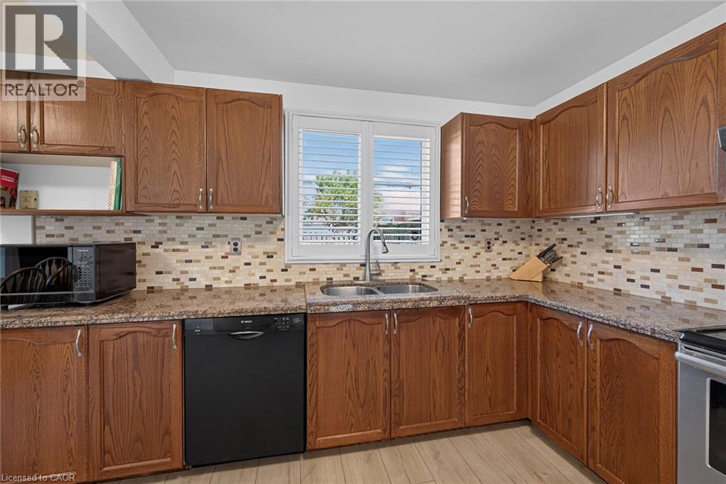 55 Fusilier Drive, Hamilton, Ontario  L9B 2E5 - Photo 13 - 40872792