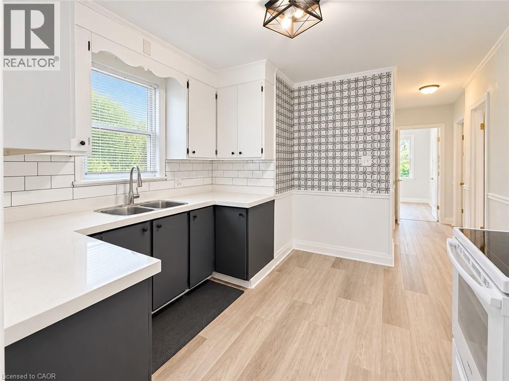 82 Wilson Street E, Ancaster, Ontario  L9G 2B5 - Photo 2 - 40873914