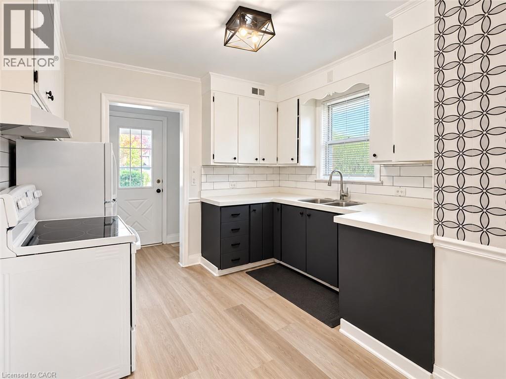 82 Wilson Street E, Ancaster, Ontario  L9G 2B5 - Photo 3 - 40873914