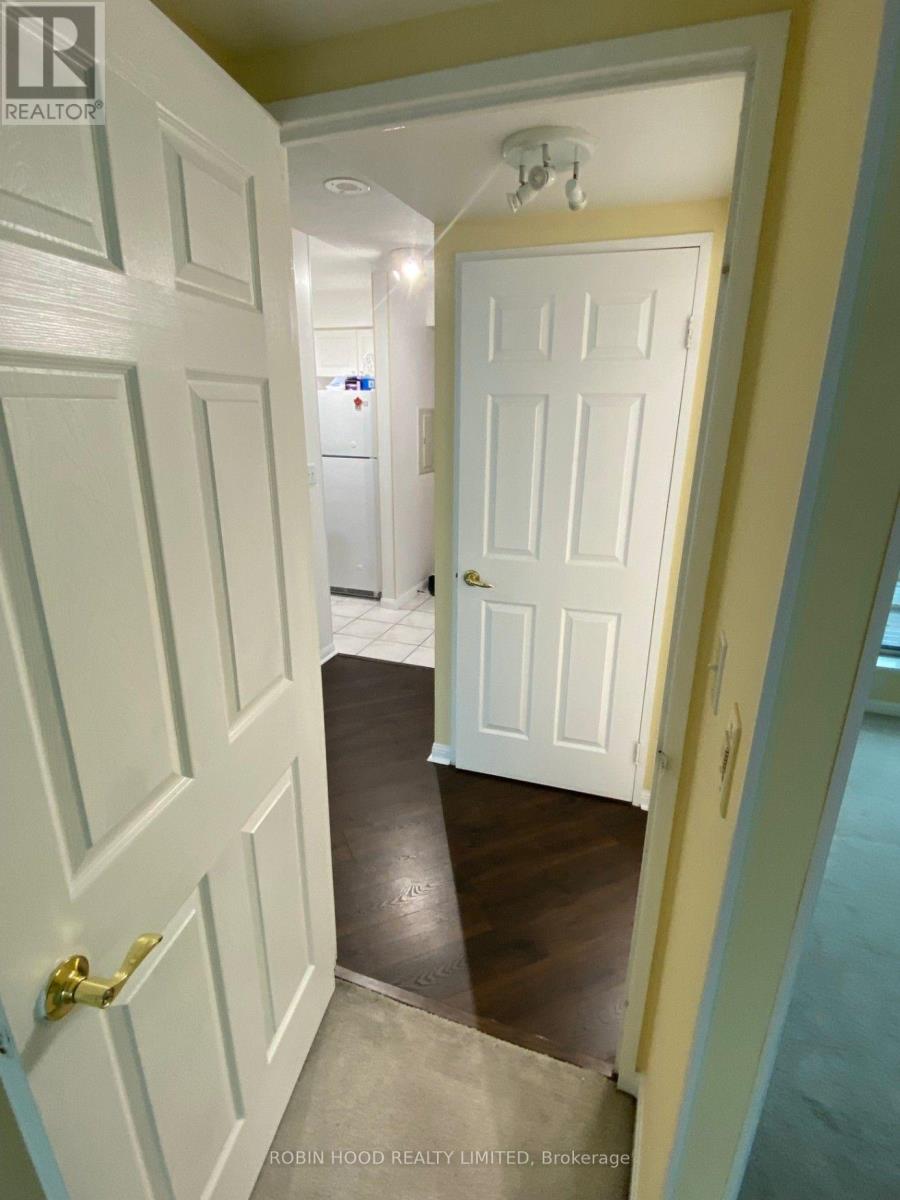 1805 - 11 Lee Centre Drive, Toronto, Ontario  M1H 3J5 - Photo 15 - E13884746