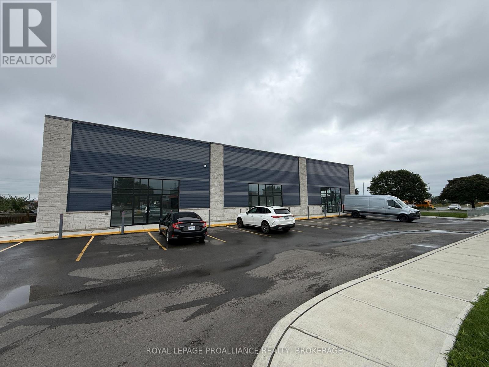B - 7721 Kent Boulevard, Brockville, Ontario  K6G 3V7 - Photo 2 - X13028454