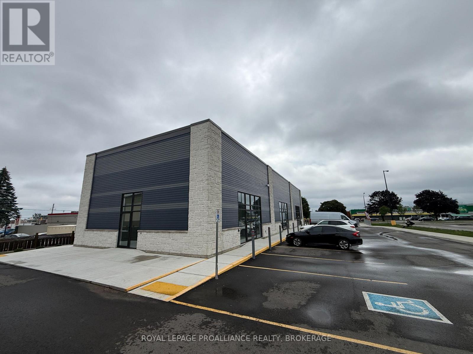 A - 7721 Kent Boulevard, Brockville, Ontario  K6V 3G7 - Photo 2 - X13028442