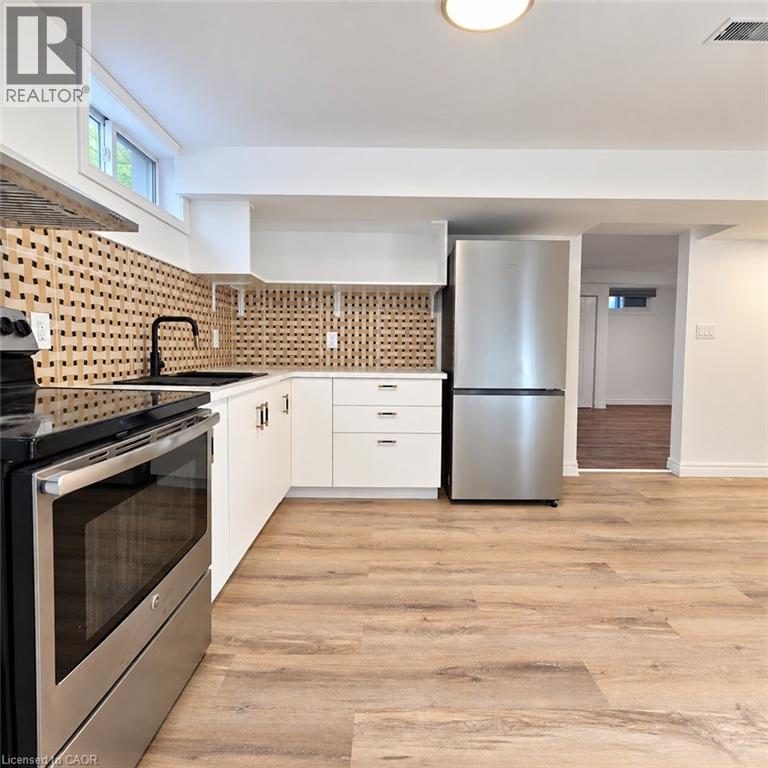 69 Tupper Crescent Unit# Lower, Kitchener, Ontario  N2B 2Y1 - Photo 5 - 40872664