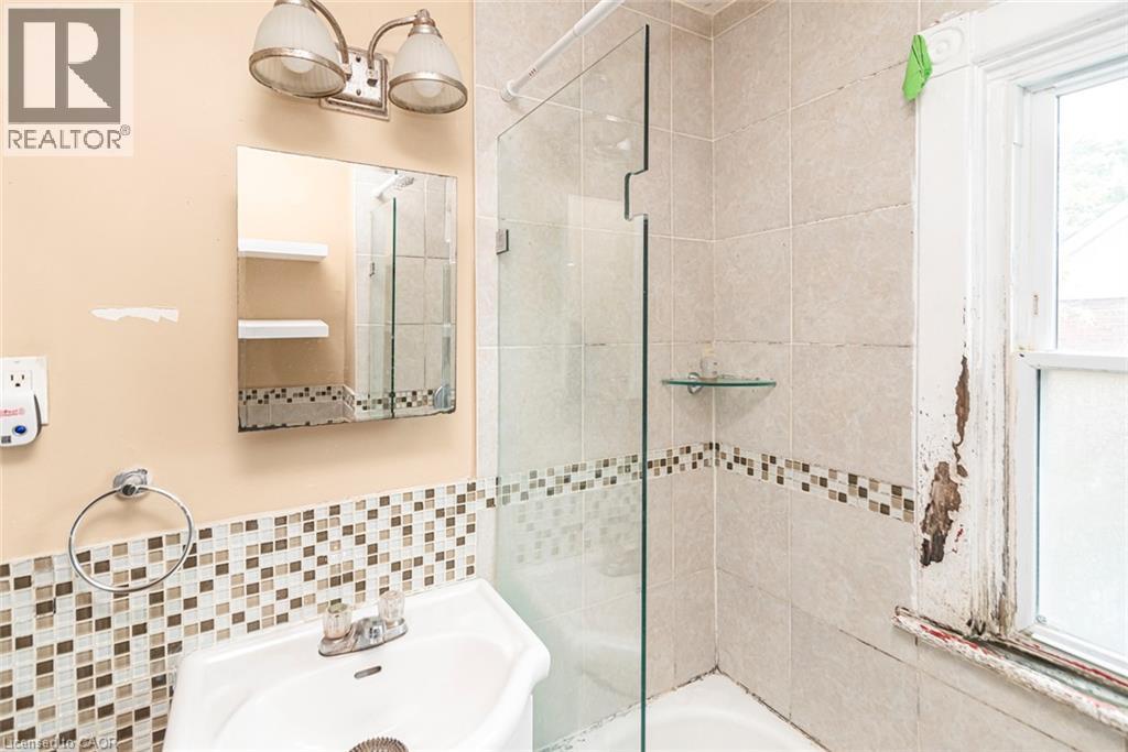46 Holton Avenue N, Hamilton, Ontario L8L 6H4 - Photo 27 - 40870699