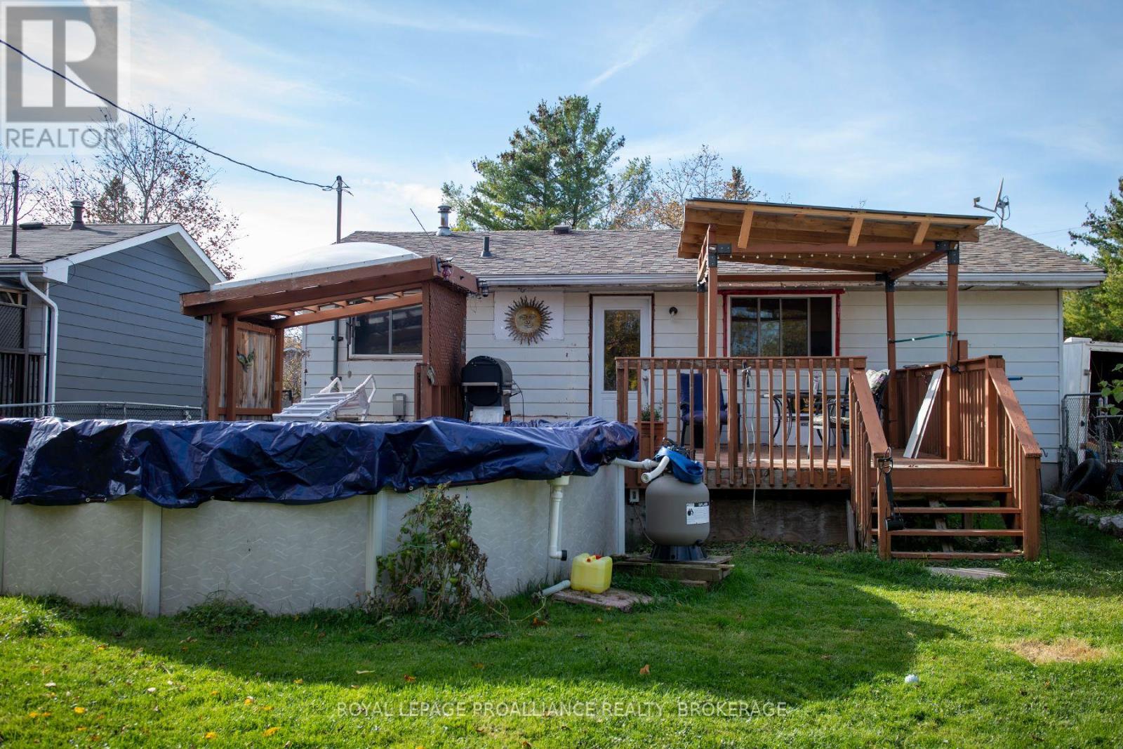804 Clark Crescent, Kingston, Ontario  K7M 6J4 - Photo 2 - X14095642