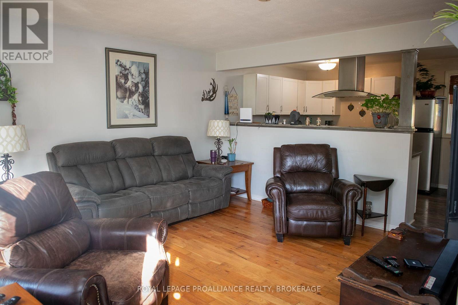 804 Clark Crescent, Kingston, Ontario  K7M 6J4 - Photo 3 - X14095642
