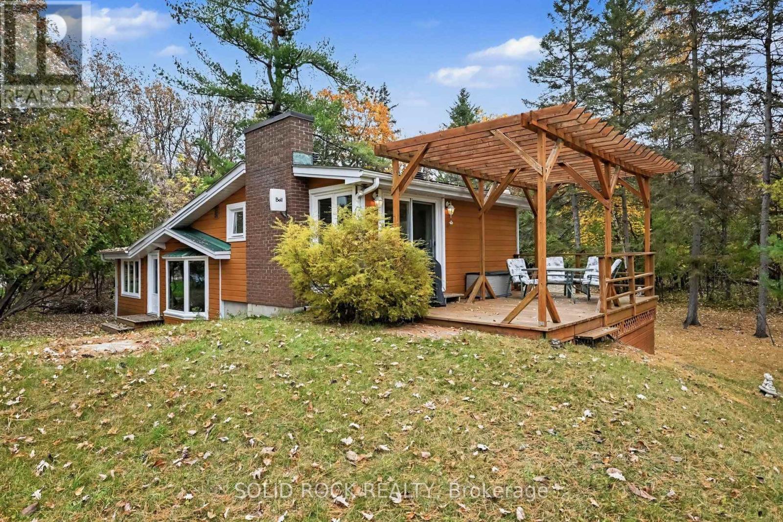 107 LIGHTHOUSE LANE, Ottawa, Ontario