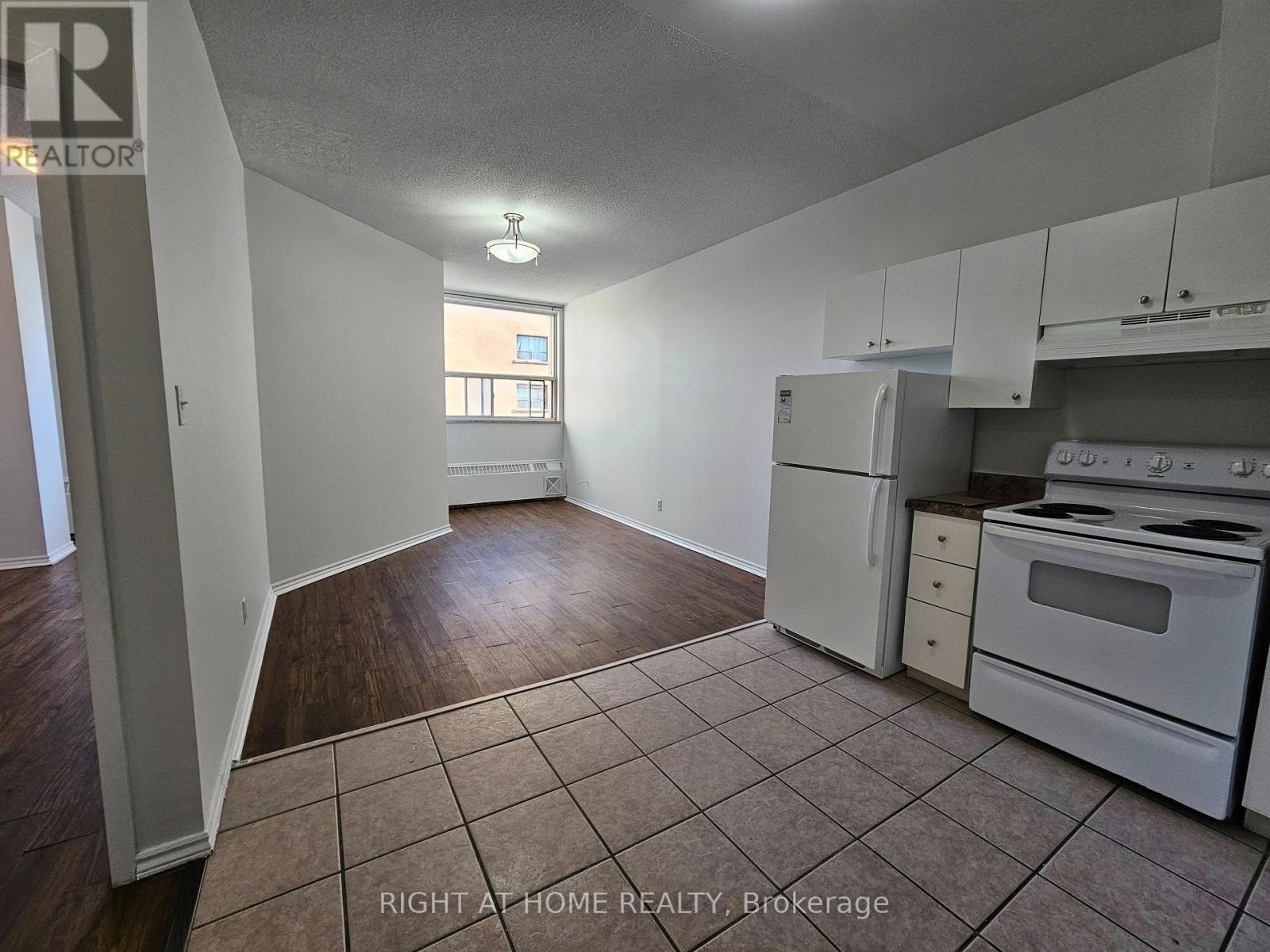 309 - 1801 Eglinton Avenue W, Toronto, Ontario  M6E 2H7 - Photo 5 - C14115608