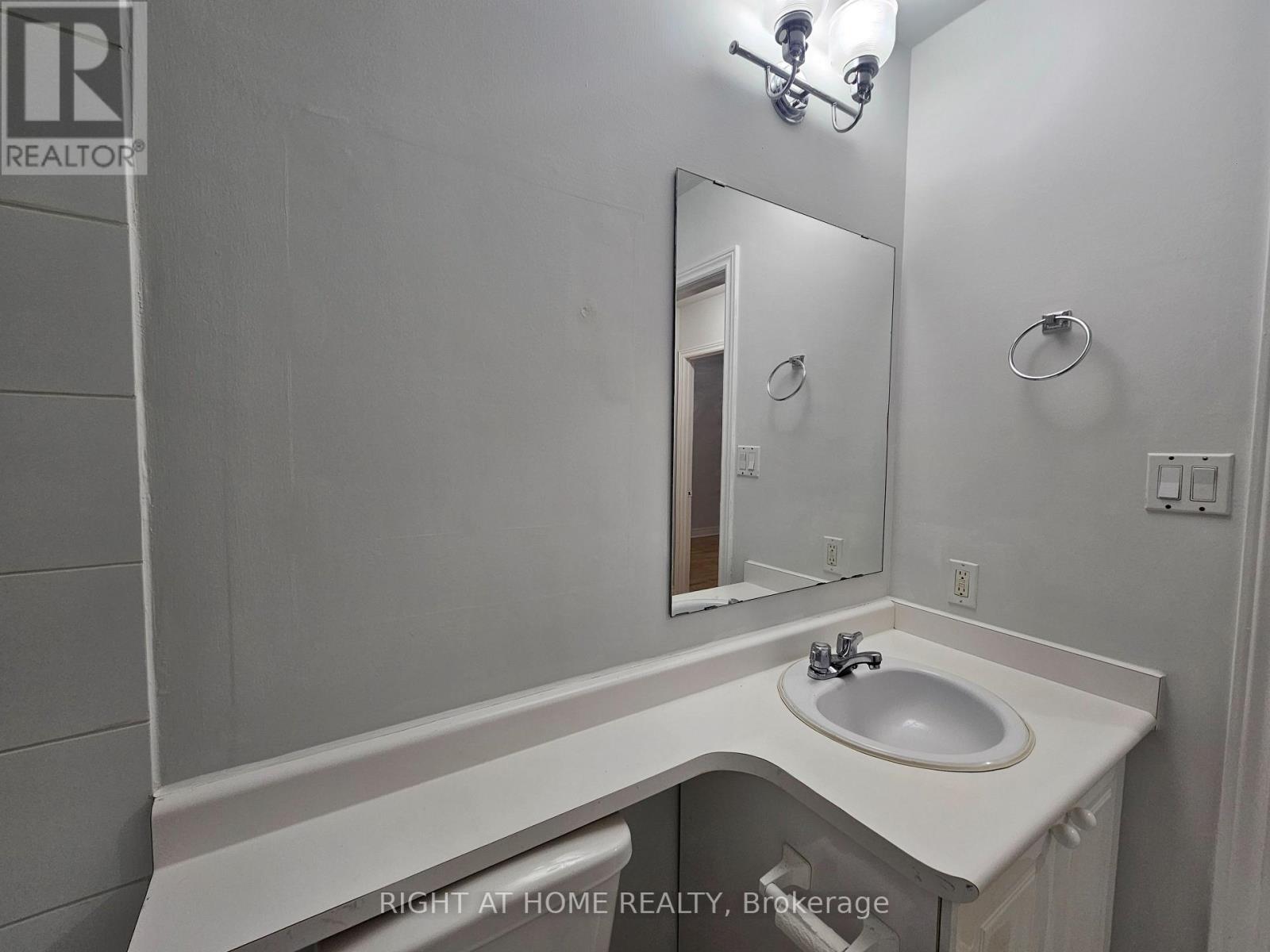 207 - 524 Yonge Street, Toronto, Ontario  M4Y 1X9 - Photo 24 - C14115610