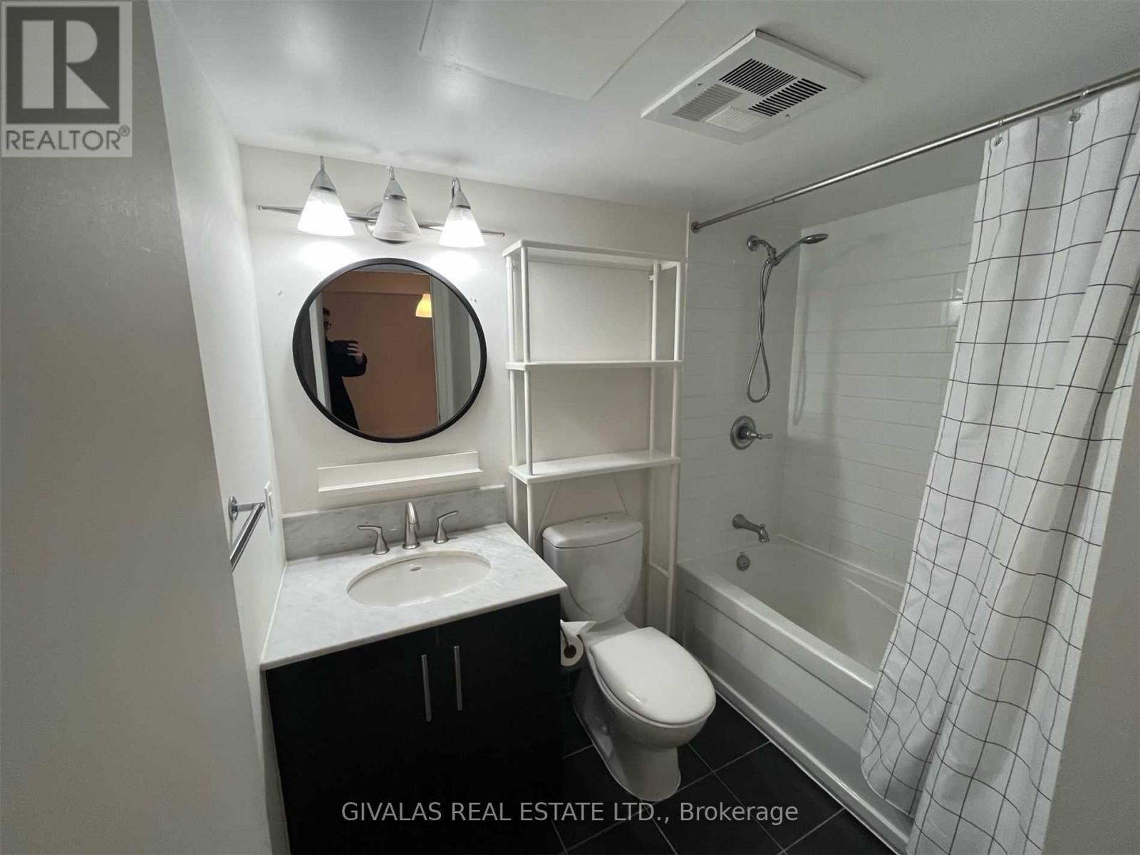 2412 - 2181 Yonge Street, Toronto, Ontario  M4S 3H7 - Photo 14 - C14115732