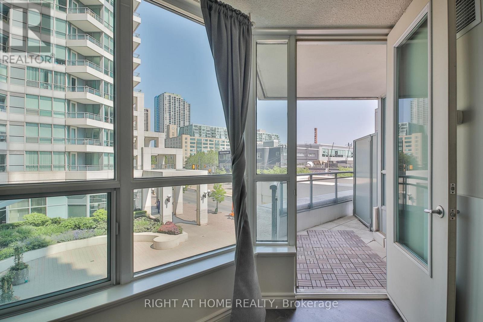 222 - 230 Queens Quay W, Toronto, Ontario  M5J 2Y7 - Photo 29 - C14115756