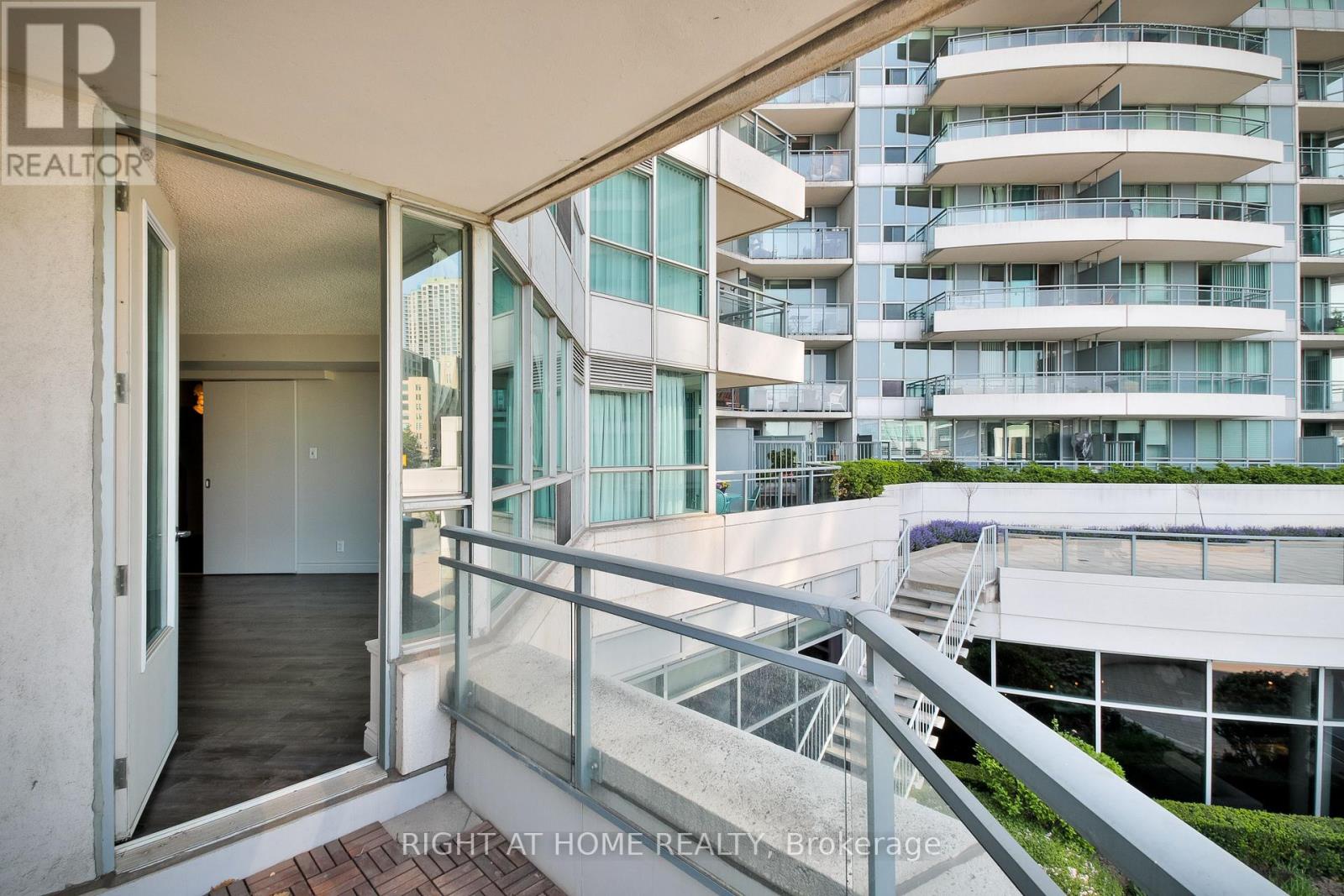 222 - 230 Queens Quay W, Toronto, Ontario  M5J 2Y7 - Photo 31 - C14115756