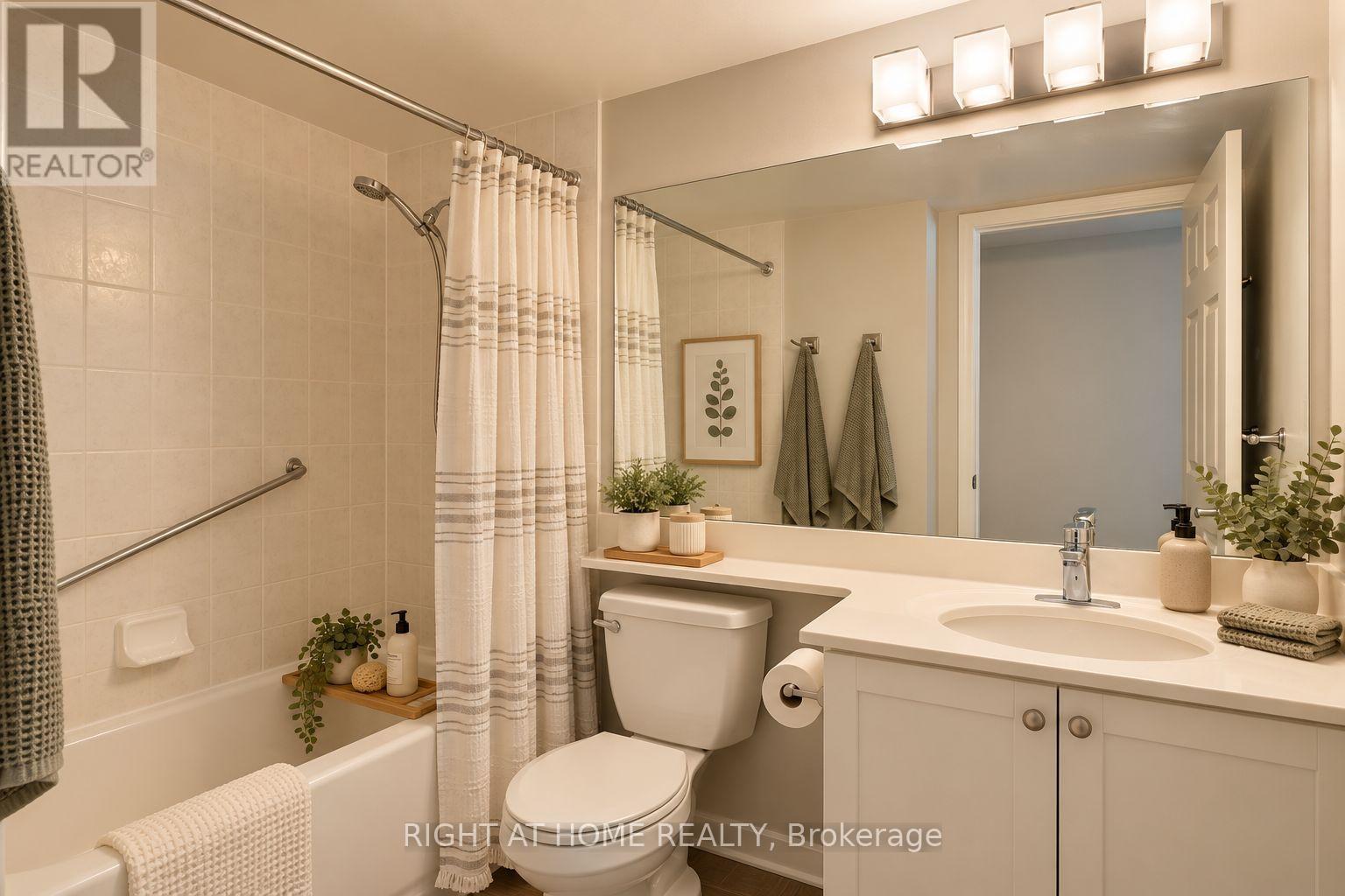 222 - 230 Queens Quay W, Toronto, Ontario  M5J 2Y7 - Photo 4 - C14115756