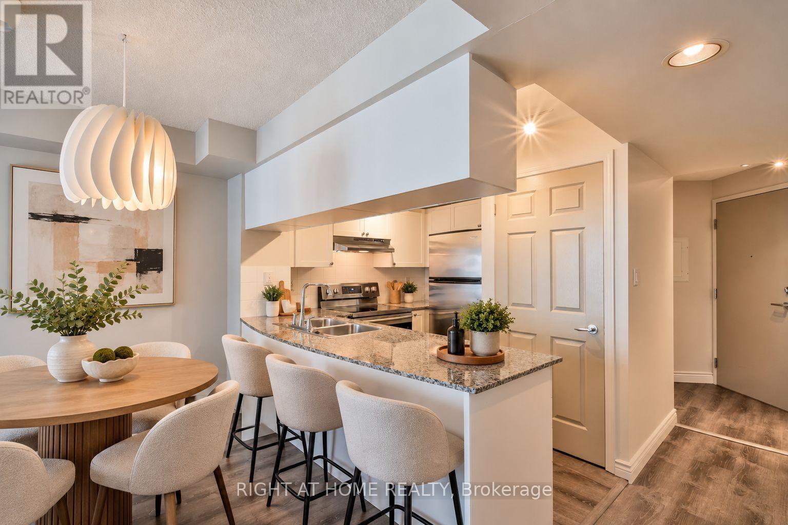 222 - 230 Queens Quay W, Toronto, Ontario  M5J 2Y7 - Photo 9 - C14115756