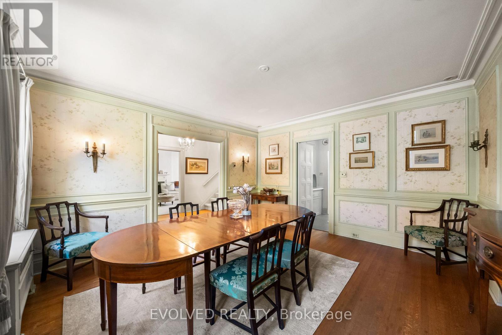 4 Dunloe Road, Toronto, Ontario  M4V 2W5 - Photo 8 - C14115768