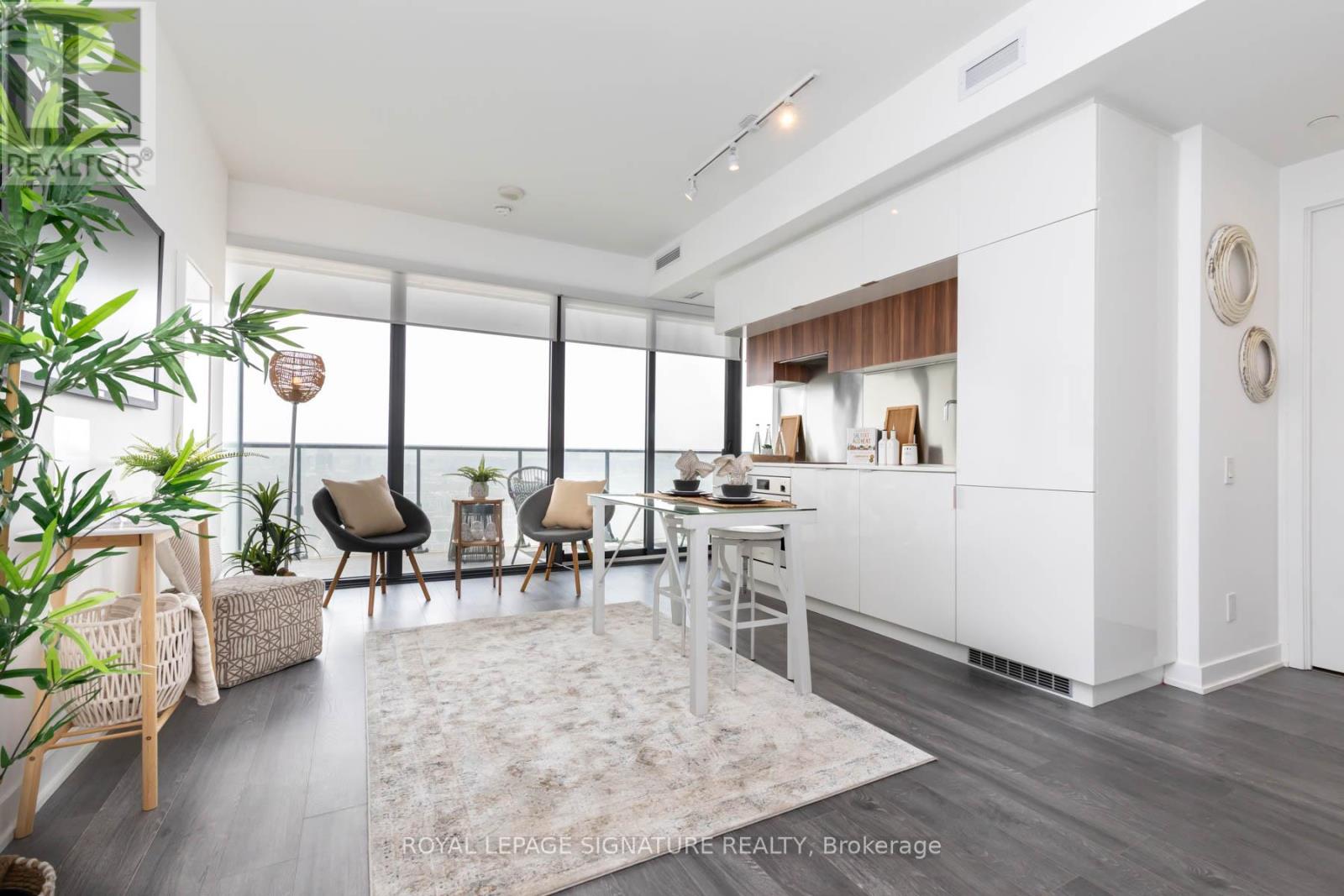 2805 - 185 Roehampton Avenue, Toronto, Ontario  M4P 0C6 - Photo 2 - C14115806