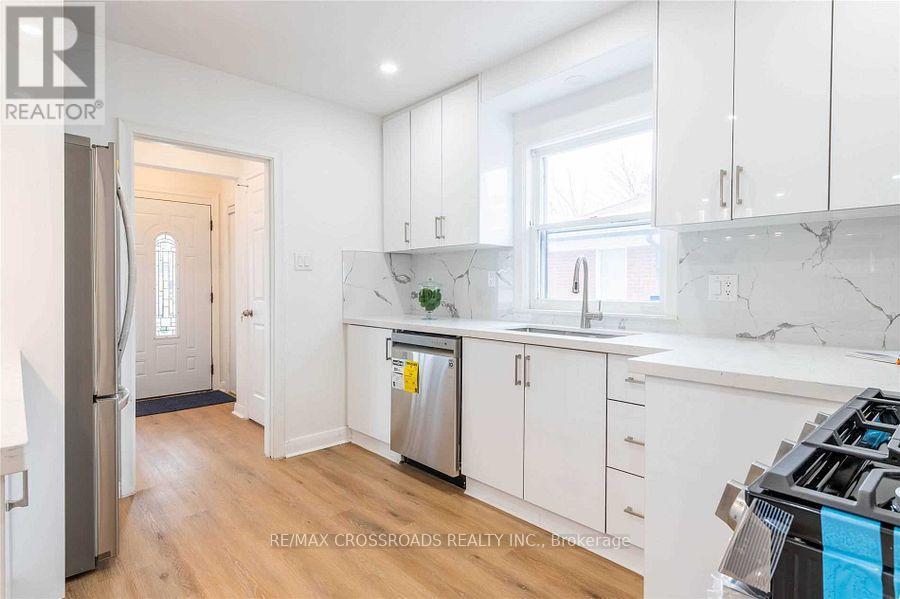 6 Larkhall Avenue, Toronto, Ontario  M1J 1V1 - Photo 9 - E14115710