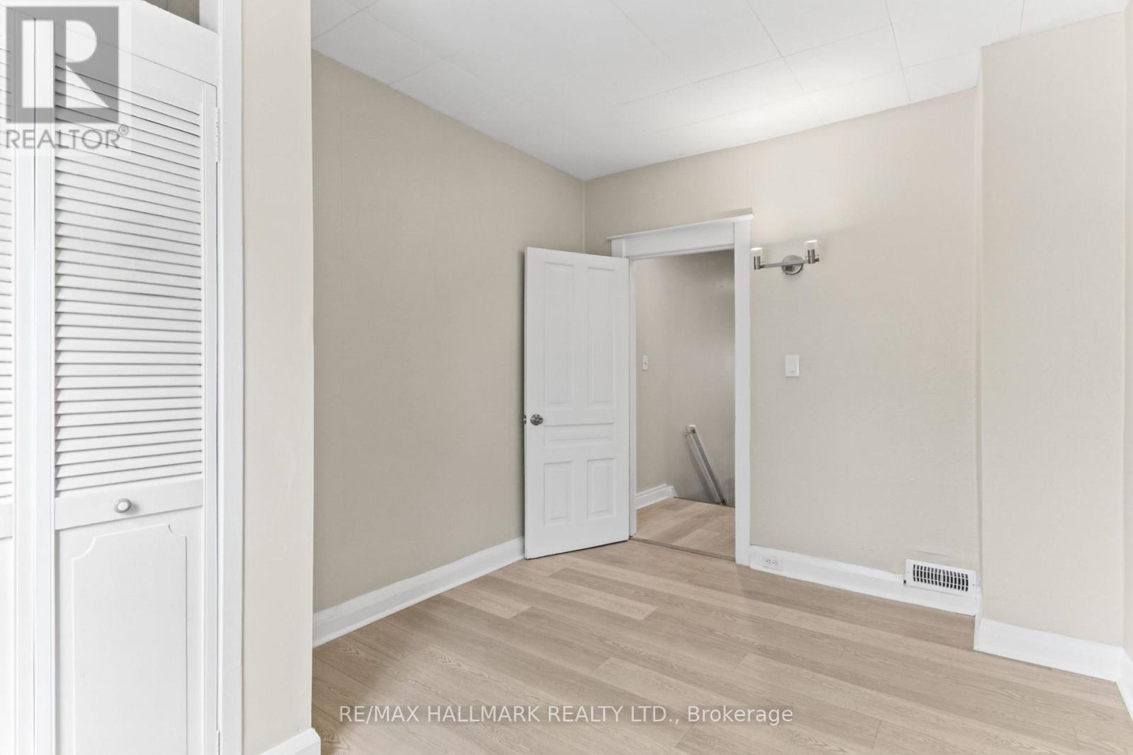 20 Kelvin Avenue, Toronto, Ontario  M4C 5C8 - Photo 27 - E14115734