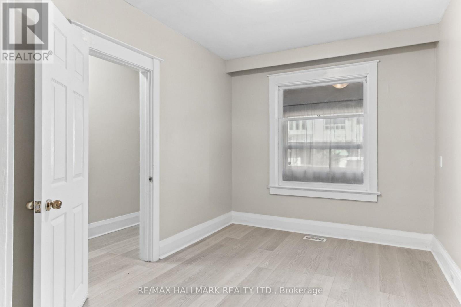20 Kelvin Avenue, Toronto, Ontario  M4C 5C8 - Photo 5 - E14115734