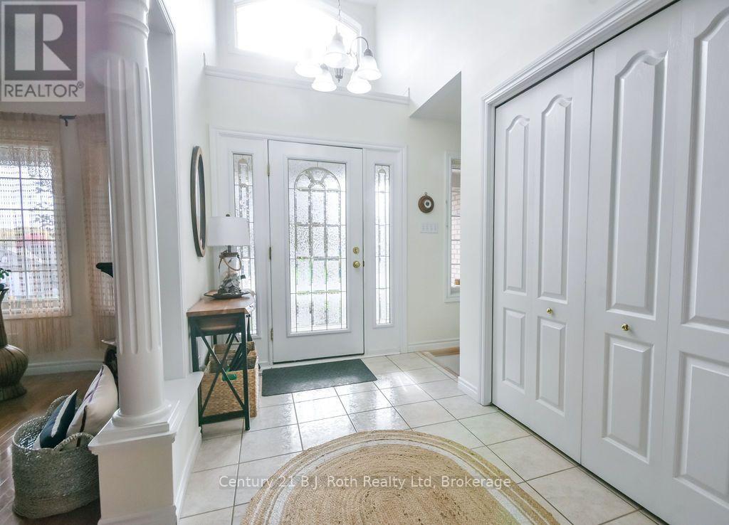 40 Marchand Drive, Penetanguishene, Ontario  L9M 2H9 - Photo 3 - S14115792