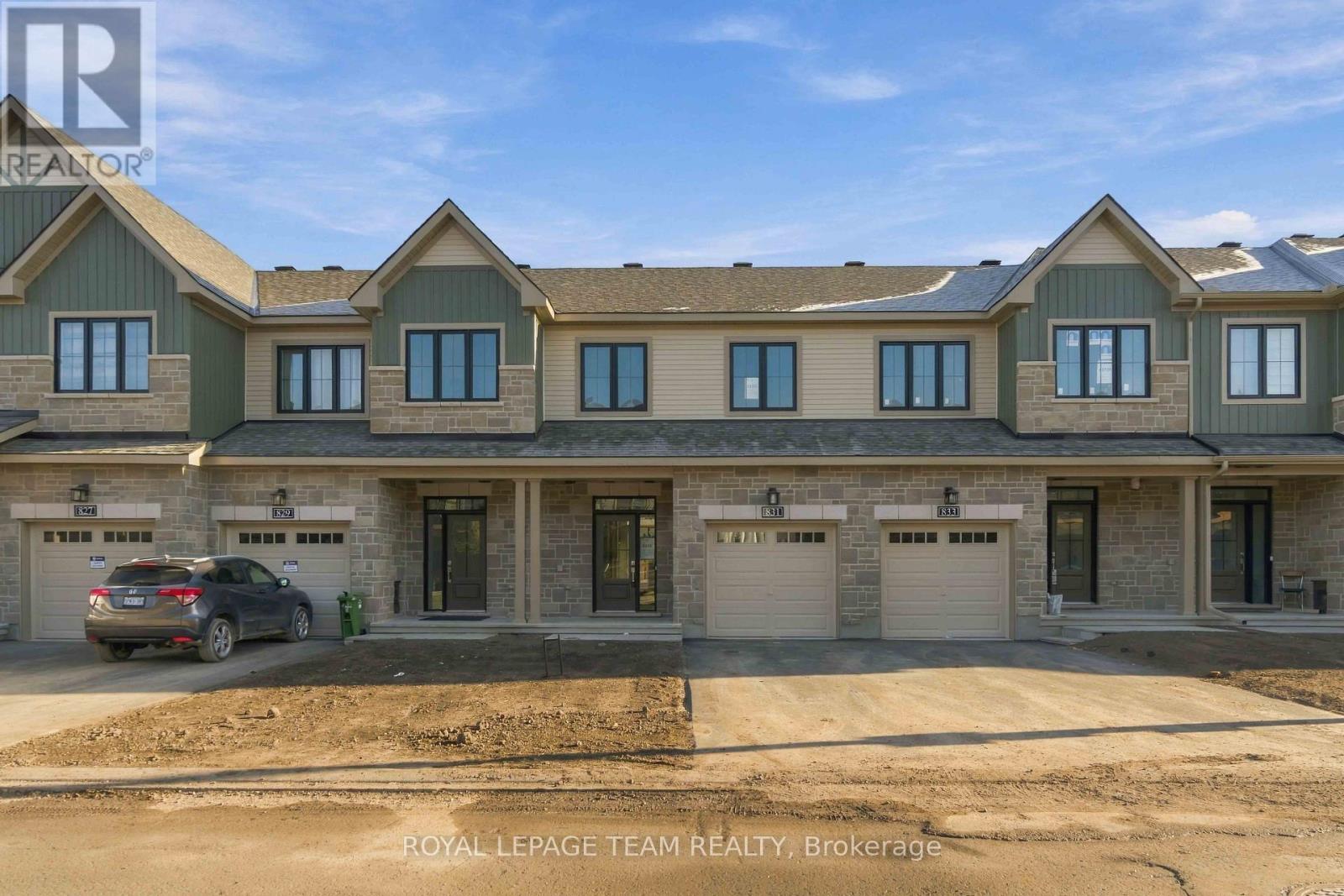 831 FAIRLINE ROW, Ottawa, Ontario