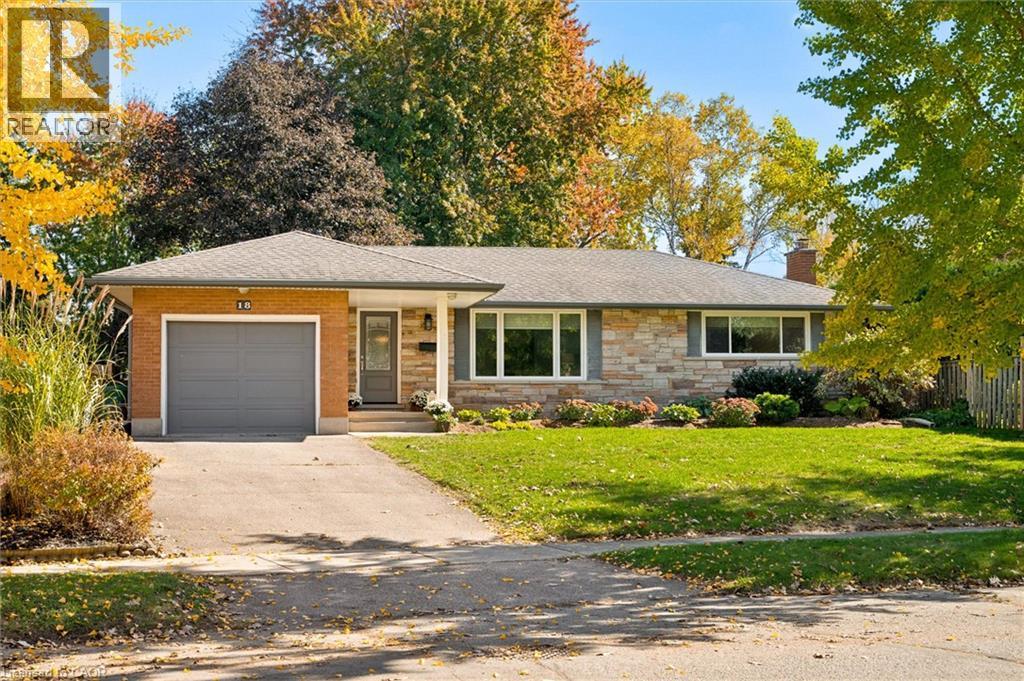 18 EVELYN Crescent, Kitchener, Ontario