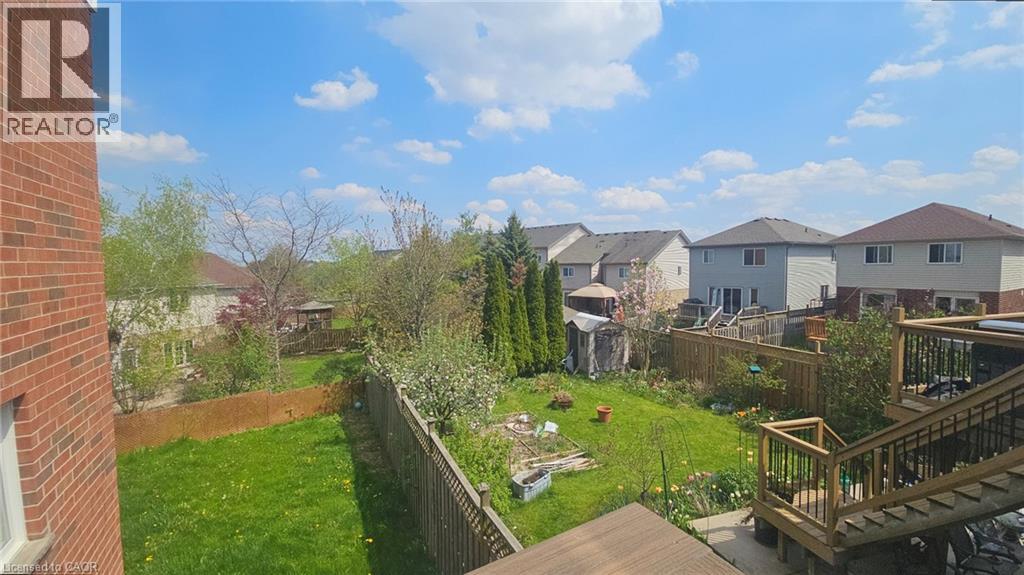 10 Doll Court, Kitchener, Ontario  N2E 4H1 - Photo 12 - 40873930