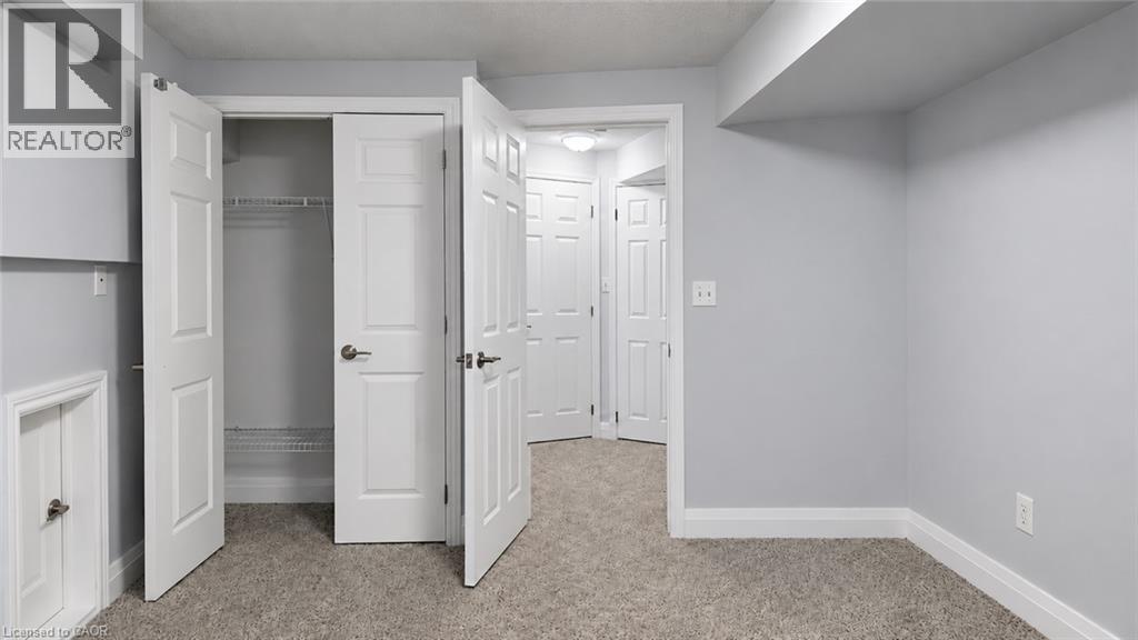 10 Doll Court, Kitchener, Ontario  N2E 4H1 - Photo 5 - 40873930