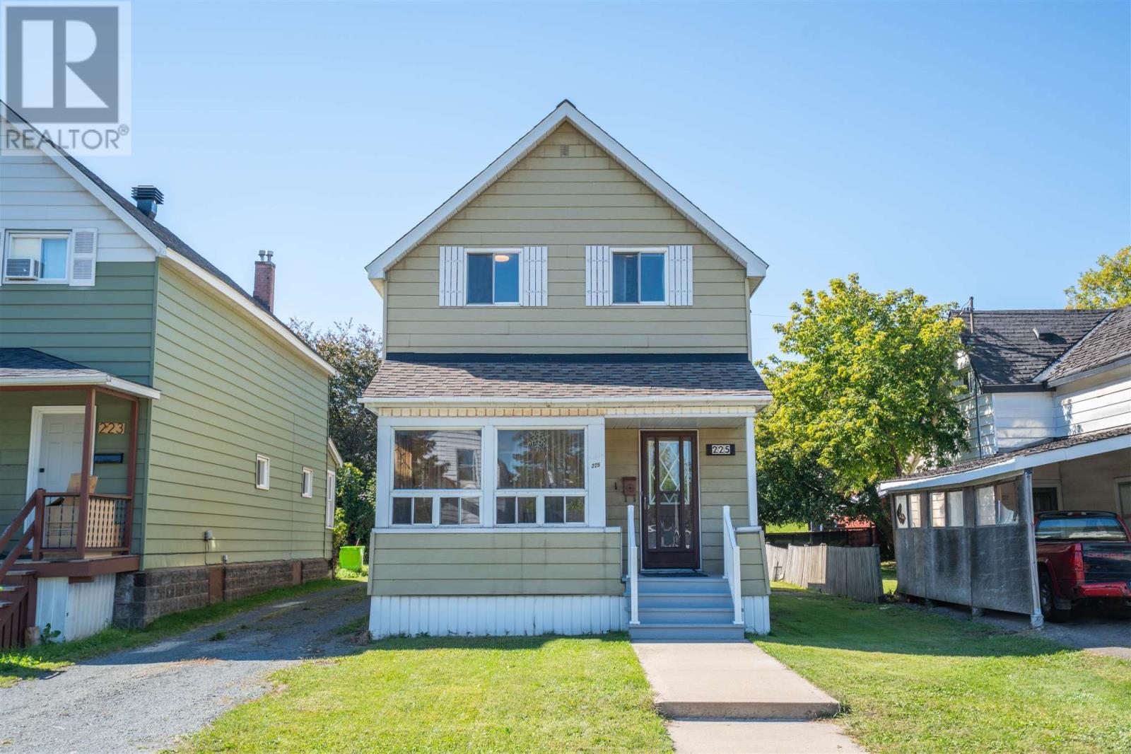 225 Beverley St, Sault Ste Marie, Ontario P6A 1S1 - Photo 2 - SM262611